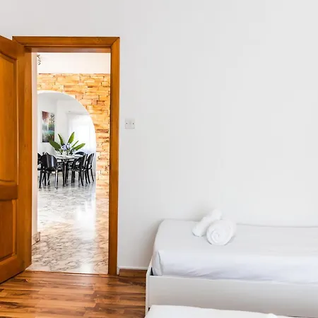 Villa In The Center Of St Julian's By Arcobnb *