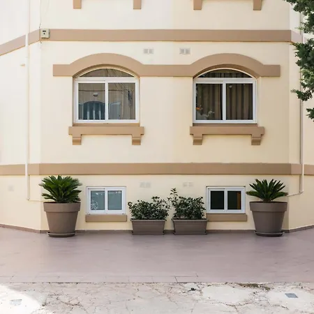 In The Center Of St Julian's By Arco Collection * سانت جوليان