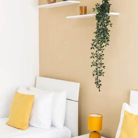 In The Center Of St Julian's By Arco Collection سانت جوليان