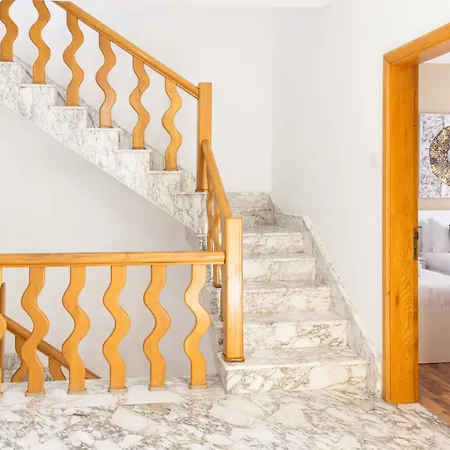 In The Center Of St Julian's By Arco Collection * سانت جوليان